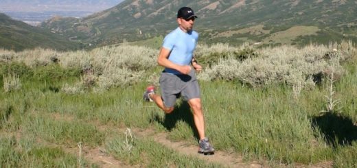 Trail Runner in Flat Feet Shoes Featured Image