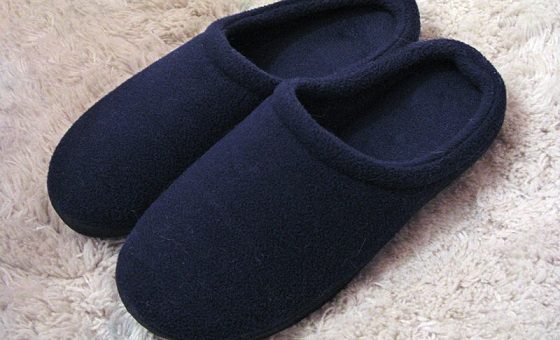 Best Memory Foam Slippers Top Shoes Reviews   Memory Foam Slippers 1 560x340 